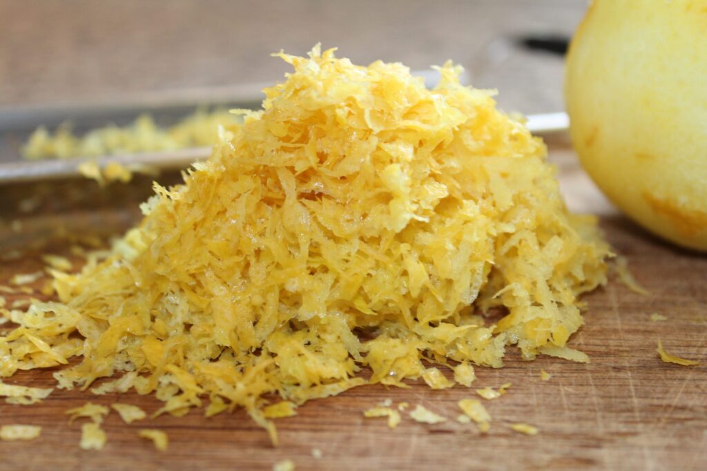 Fintrevet citronskal