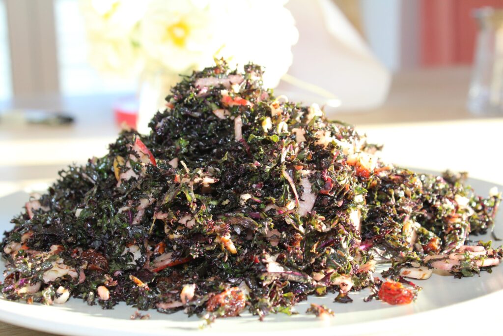 Kålsalat med rød grønkål