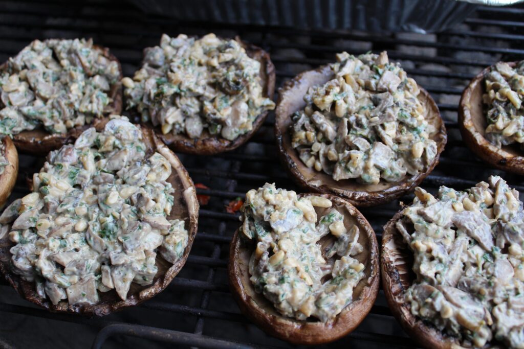 Grillede fyldte portobellosvampe