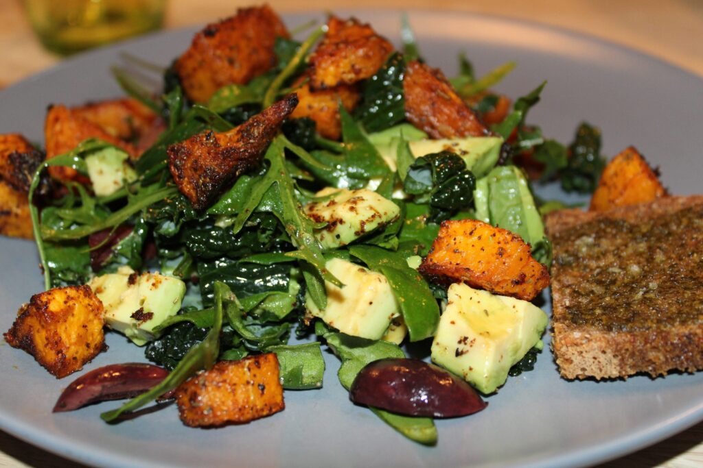 Salat med bagte butternutsquash