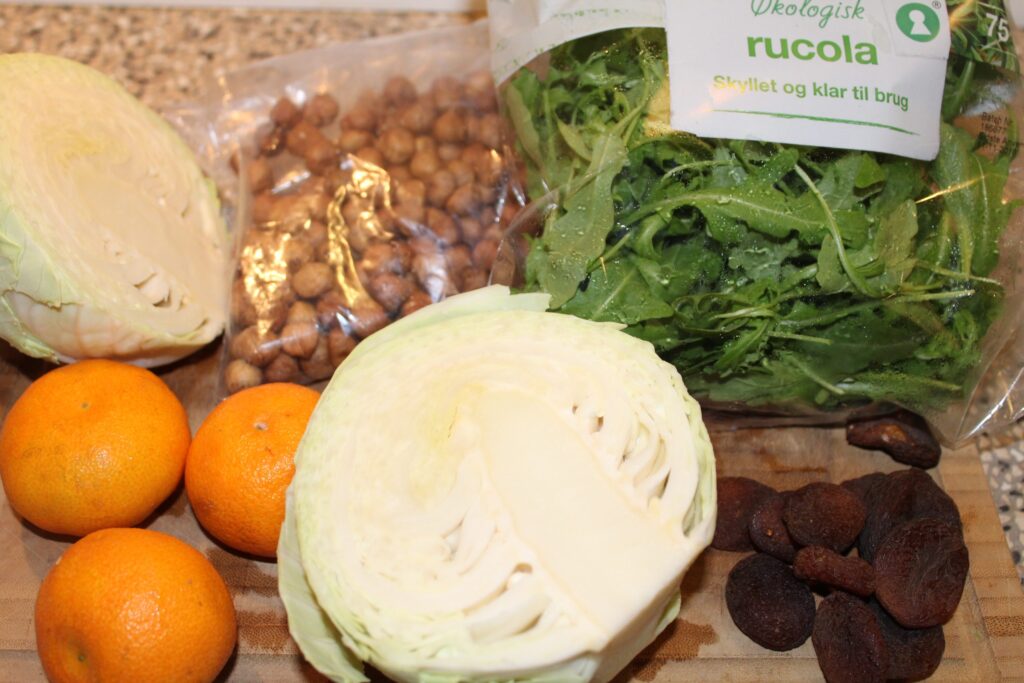 Ingredienser til hvidkålssalat