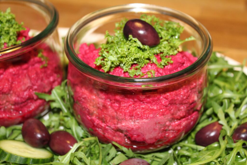 Vegansk rødbedehummus