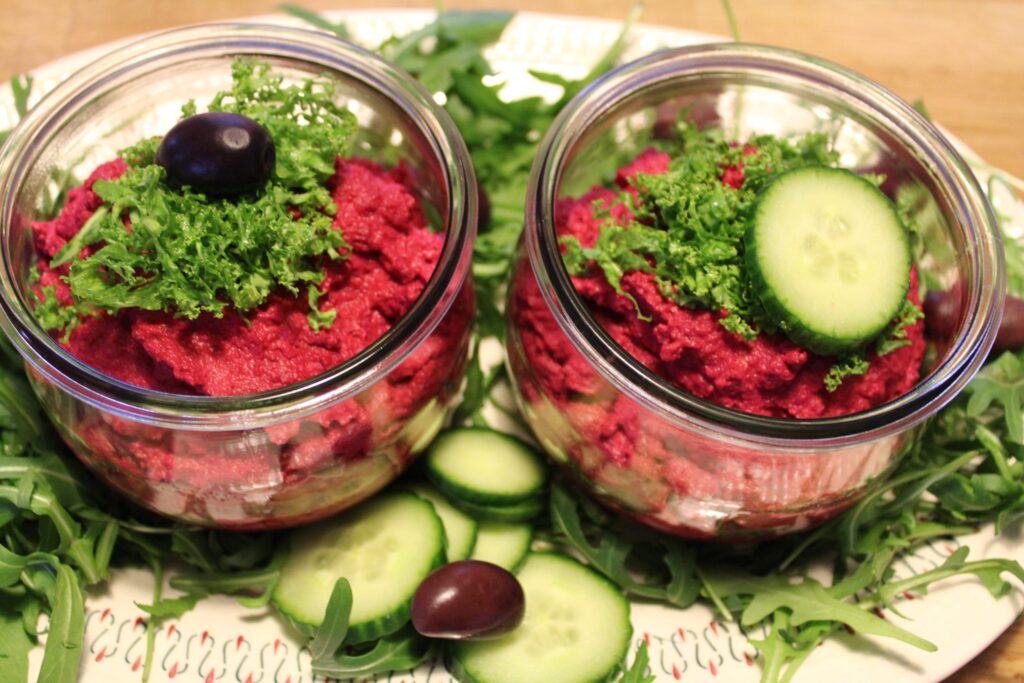 Vegansk rødbedehummus