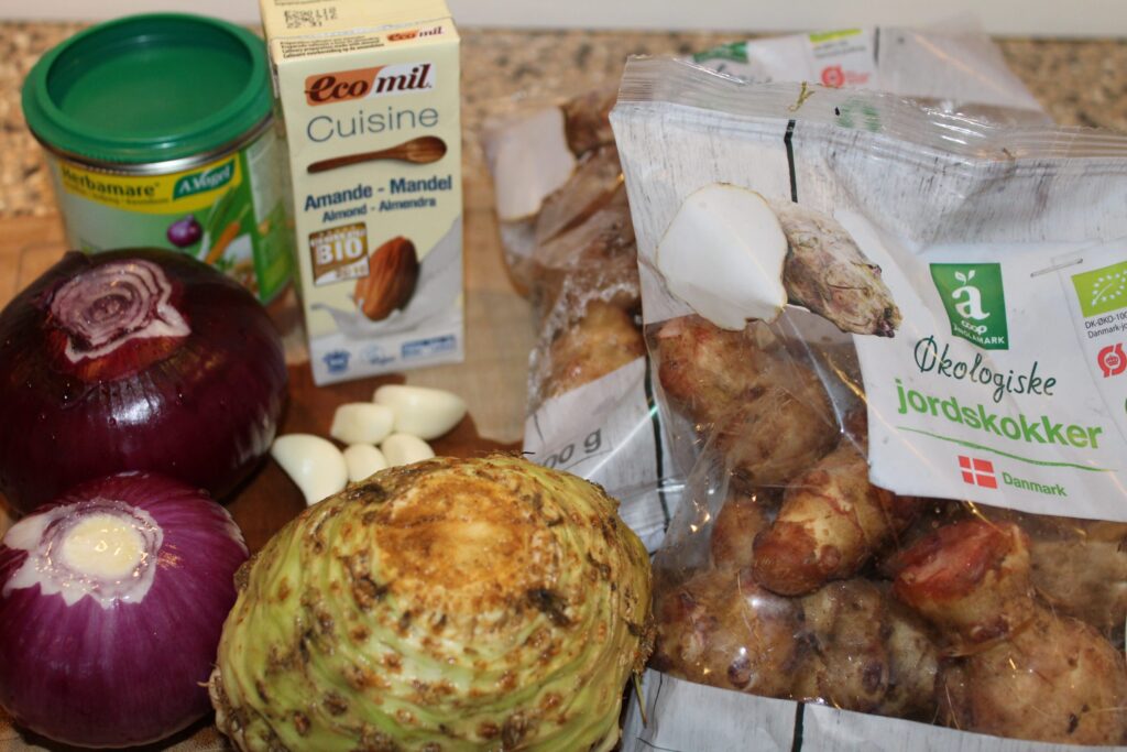 Ingredienser til jordkokkesuppe