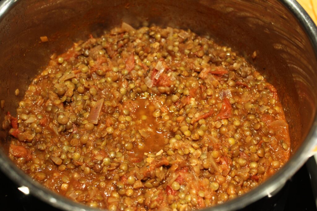 Linse og tomatsauce