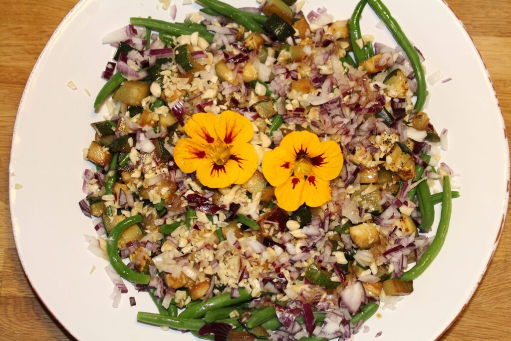 Balsamico-marinerede grønne bønner med squashtern