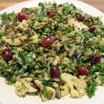 Salat med ristet blomkål, grønkål og quinoa