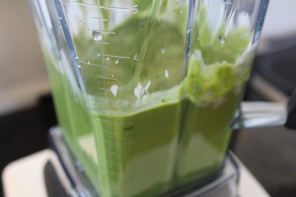 Chiaparfait med grønkål og avocado