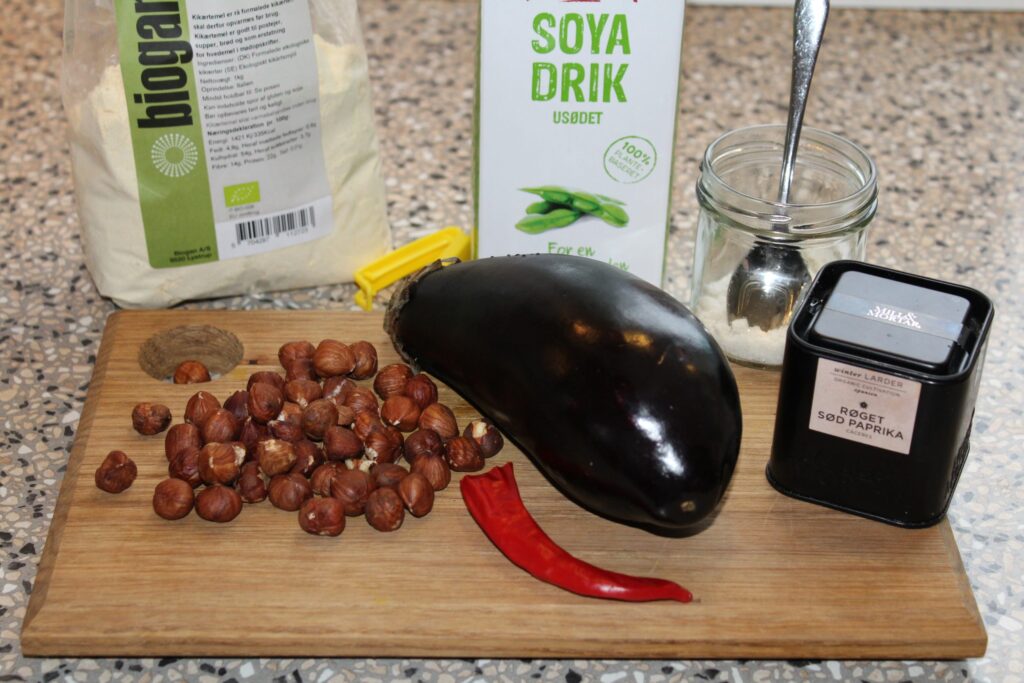 Nødde-paneret aubergine