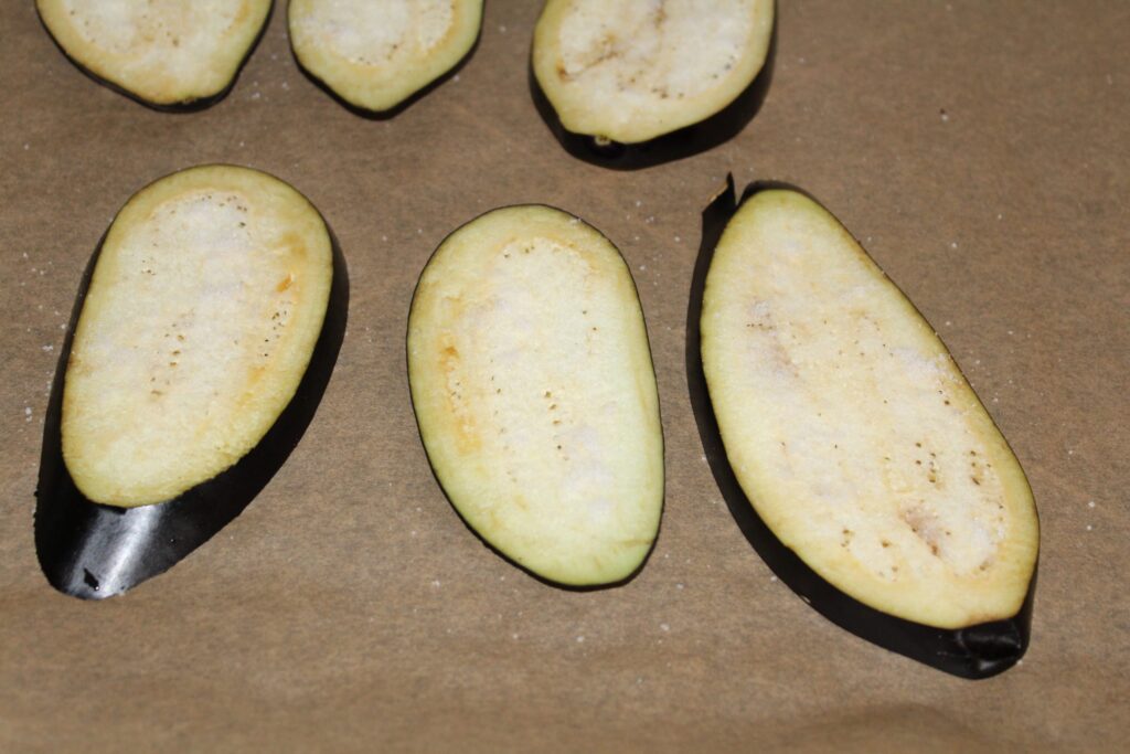 Nødde-paneret aubergine