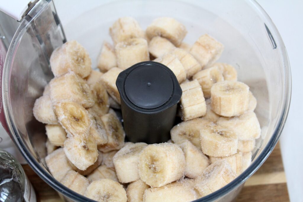 Bananis med peanutbutter og kakao