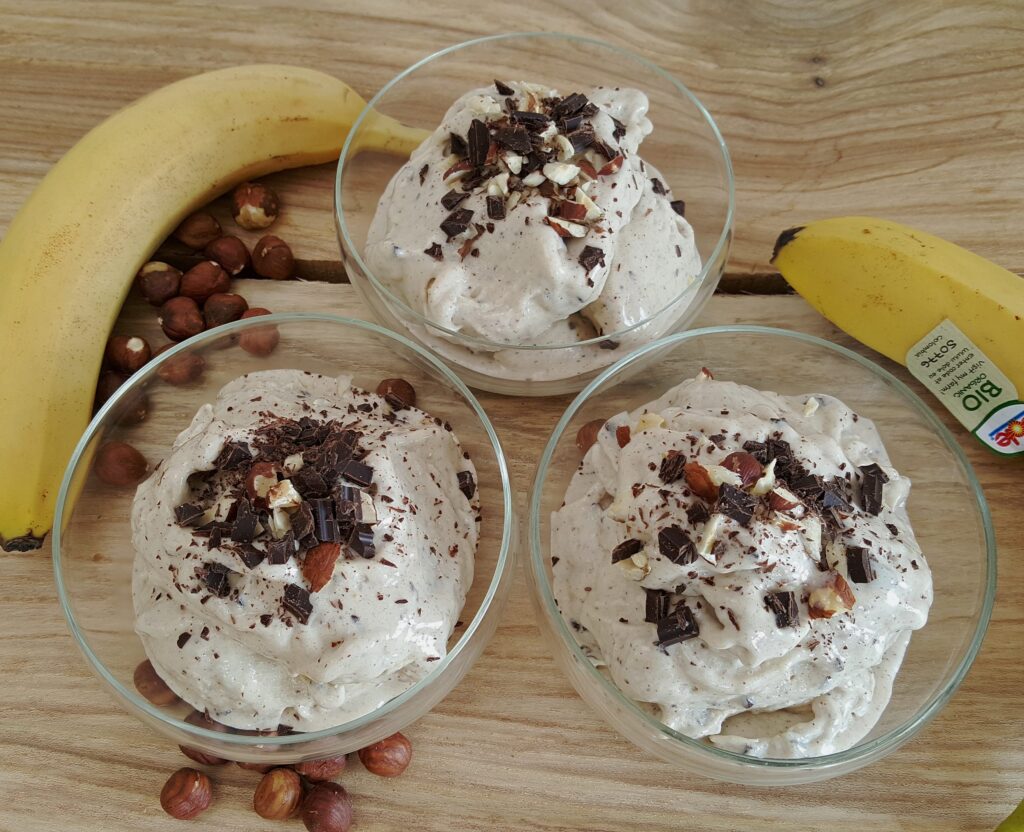 Nicecream med hasselnødder