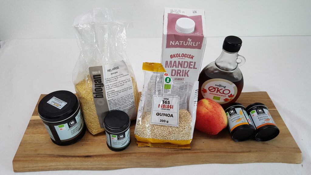 Gylden grød af hirse og quinoa