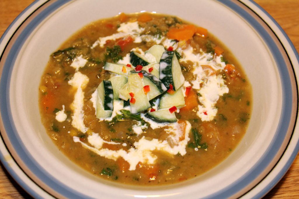 Spicy Bombay linsesuppe