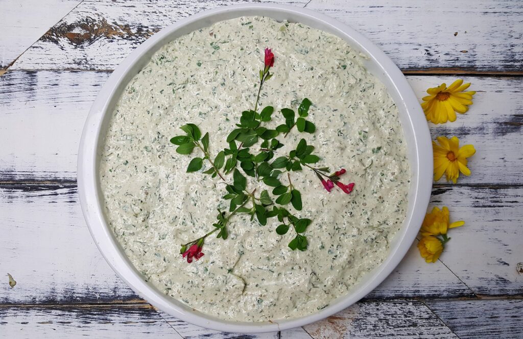 Pie med svampe, tofu, kartofler og cashewcreme