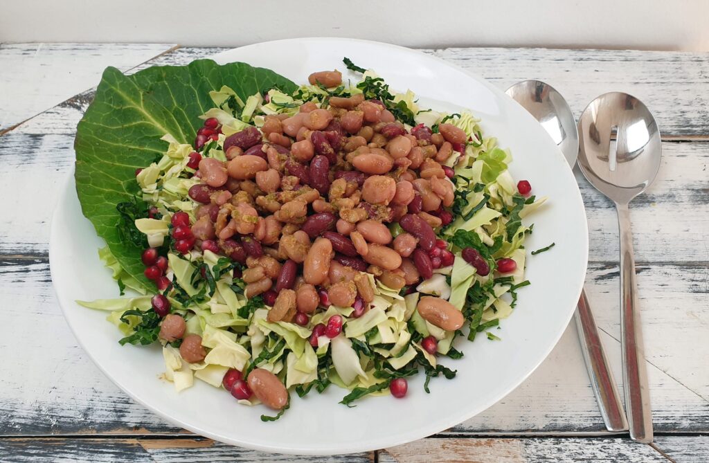 Kålsalat med bønnemix