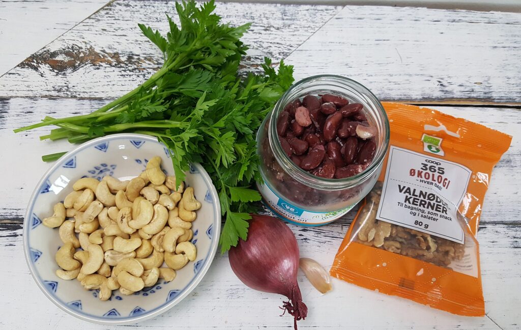 Postej med kidneybønner og nødder
