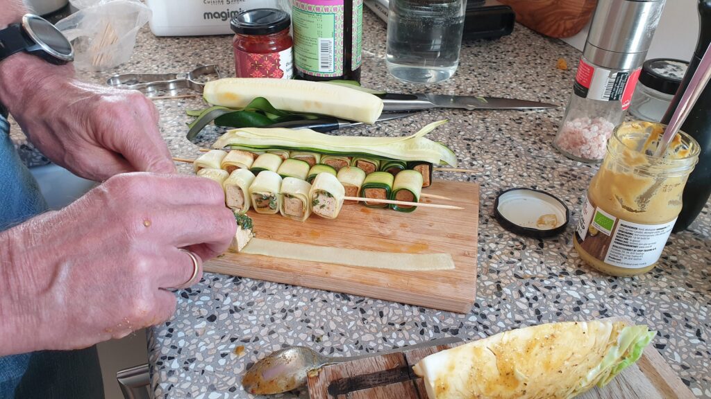 Grillet tofu i squash