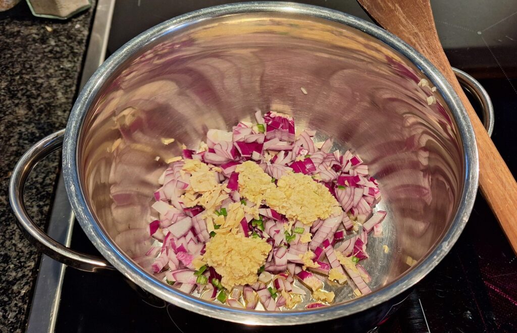 Grøn suppe med ærter og spinat