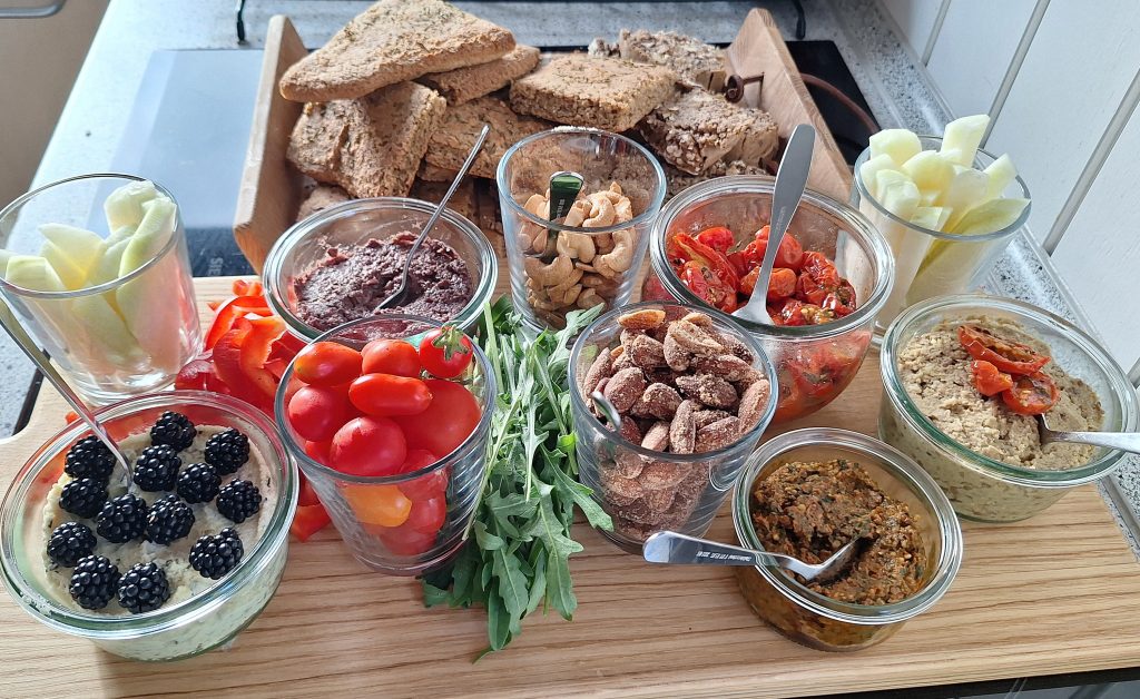 Ovnbagte tomater på tapasbræt